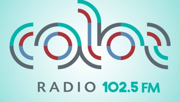 Color Radio 102.5 FM